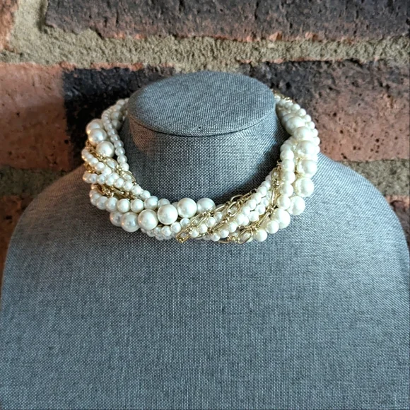 WHBM Pearl Twisted Bib Necklace - Picture 2 of 6